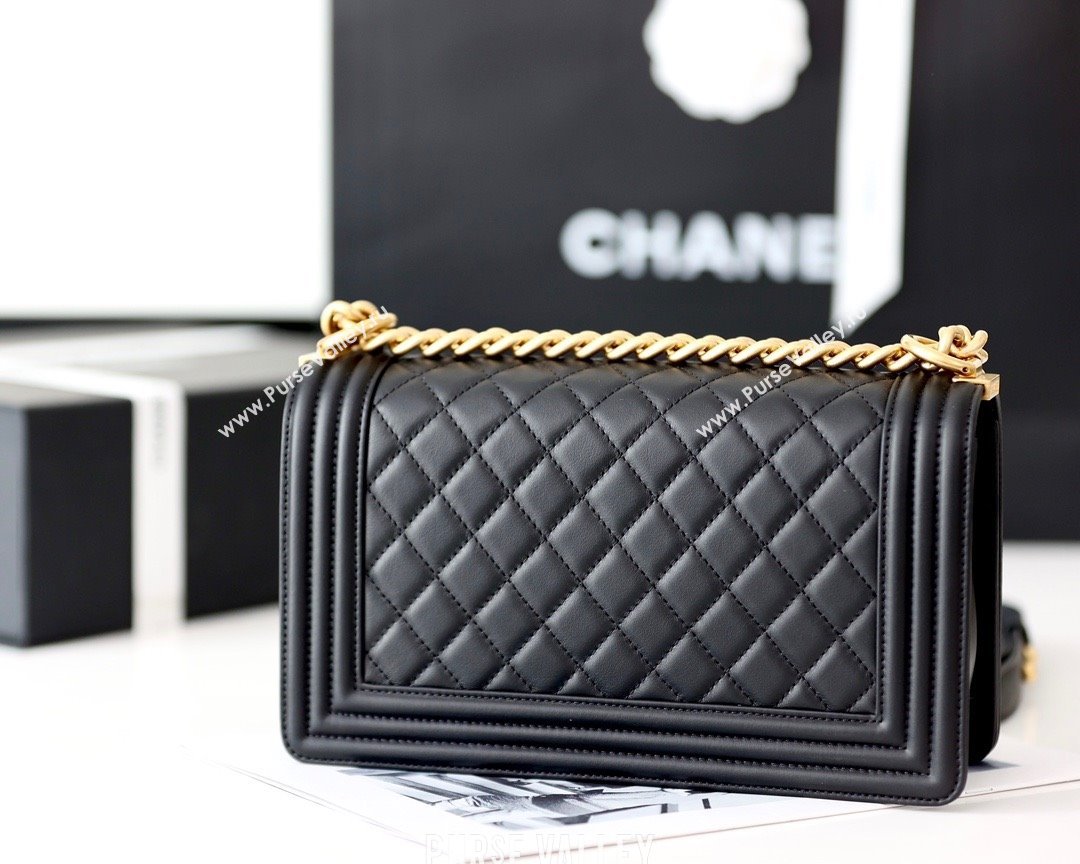 Chanel Medium Le Boy Bag In smooth Calfskin black With Gold Hardware(Original Quality) (shunyang-231106-03)