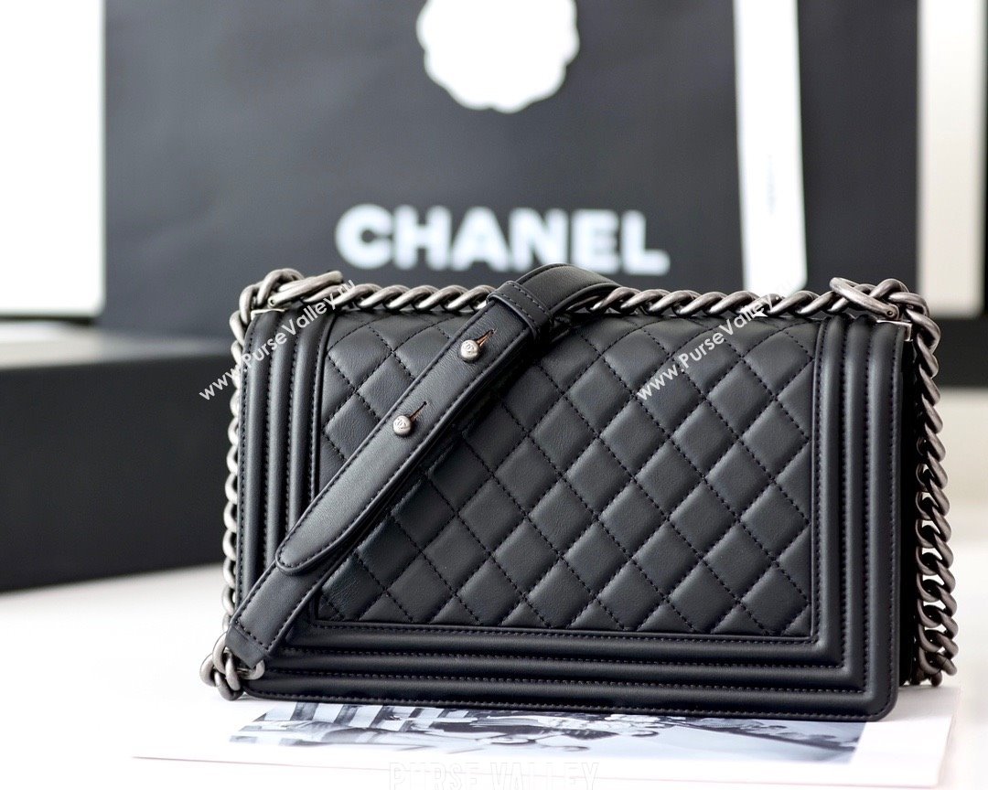 Chanel Medium Le Boy Bag In smooth Calfskin black With silver Hardware(Original Quality) (shunyang-231106-04)