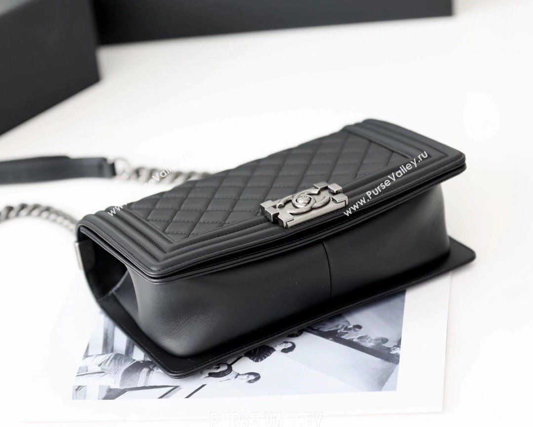Chanel Medium Le Boy Bag In smooth Calfskin black With silver Hardware(Original Quality) (shunyang-231106-04)