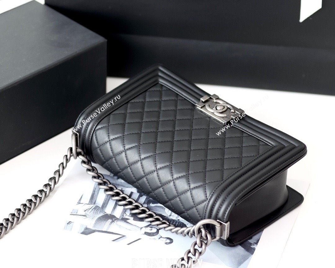 Chanel Medium Le Boy Bag In smooth Calfskin black With silver Hardware(Original Quality) (shunyang-231106-04)