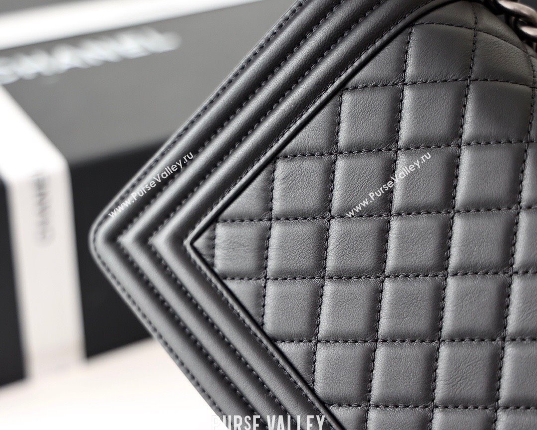 Chanel Medium Le Boy Bag In smooth Calfskin black With silver Hardware(Original Quality) (shunyang-231106-04)