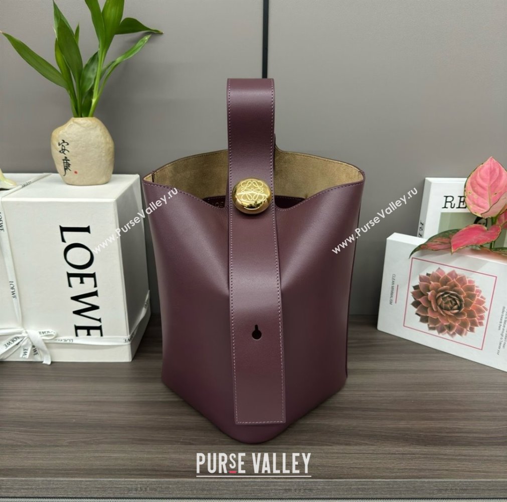 loewe medium Pebble Bucket bag in mellow calfskin dark burgundy 2024 (xinyidai-240202-01)