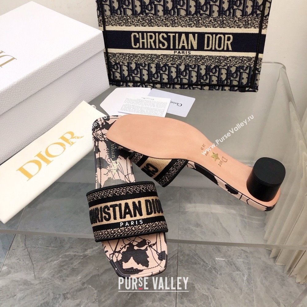 Dior Beige and Black Cotton Embroidered with Fleurs Mystiques Motif Dway Heeled Slide 2024 (modeng-240424-01)