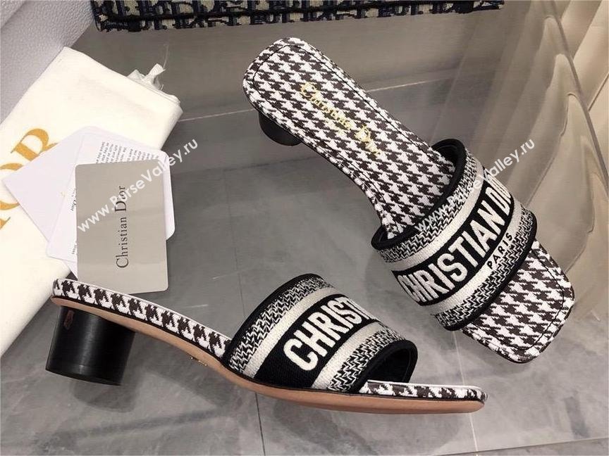 Dior Black and White Micro-Houndstooth Embroidered Cotton Dway Heeled Slide 2024 (modeng-240424-06)