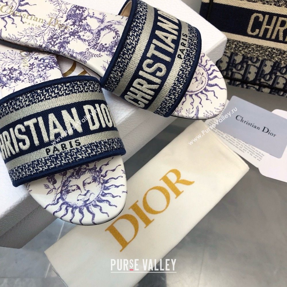 Dior Embroidered Cotton and White and Blue Toile de Jouy Soleil Motif Dway Slide 2024 (MODENG-240424-13)