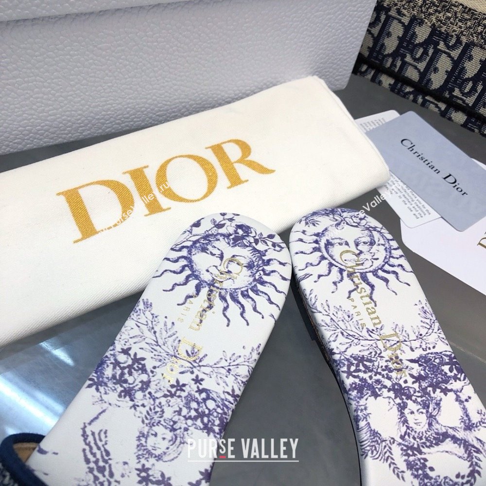 Dior Embroidered Cotton and White and Blue Toile de Jouy Soleil Motif Dway Slide 2024 (MODENG-240424-13)