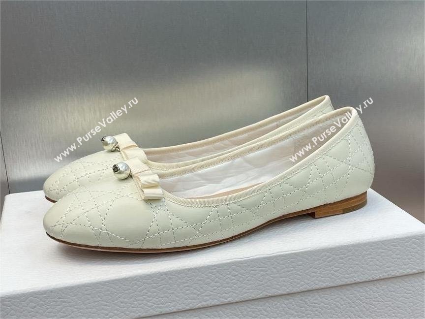 Dior Ballet Flats with Grosgrain bow and Pearl in WHITE Quilted Cannage Calfskin 2024 (MODENG-240424-19)