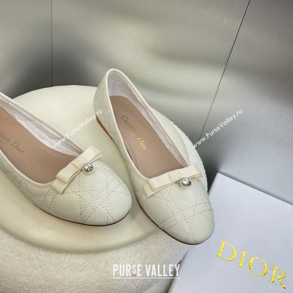 Dior Ballet Flats with Grosgrain bow and Pearl in WHITE Quilted Cannage Calfskin 2024 (MODENG-240424-19)