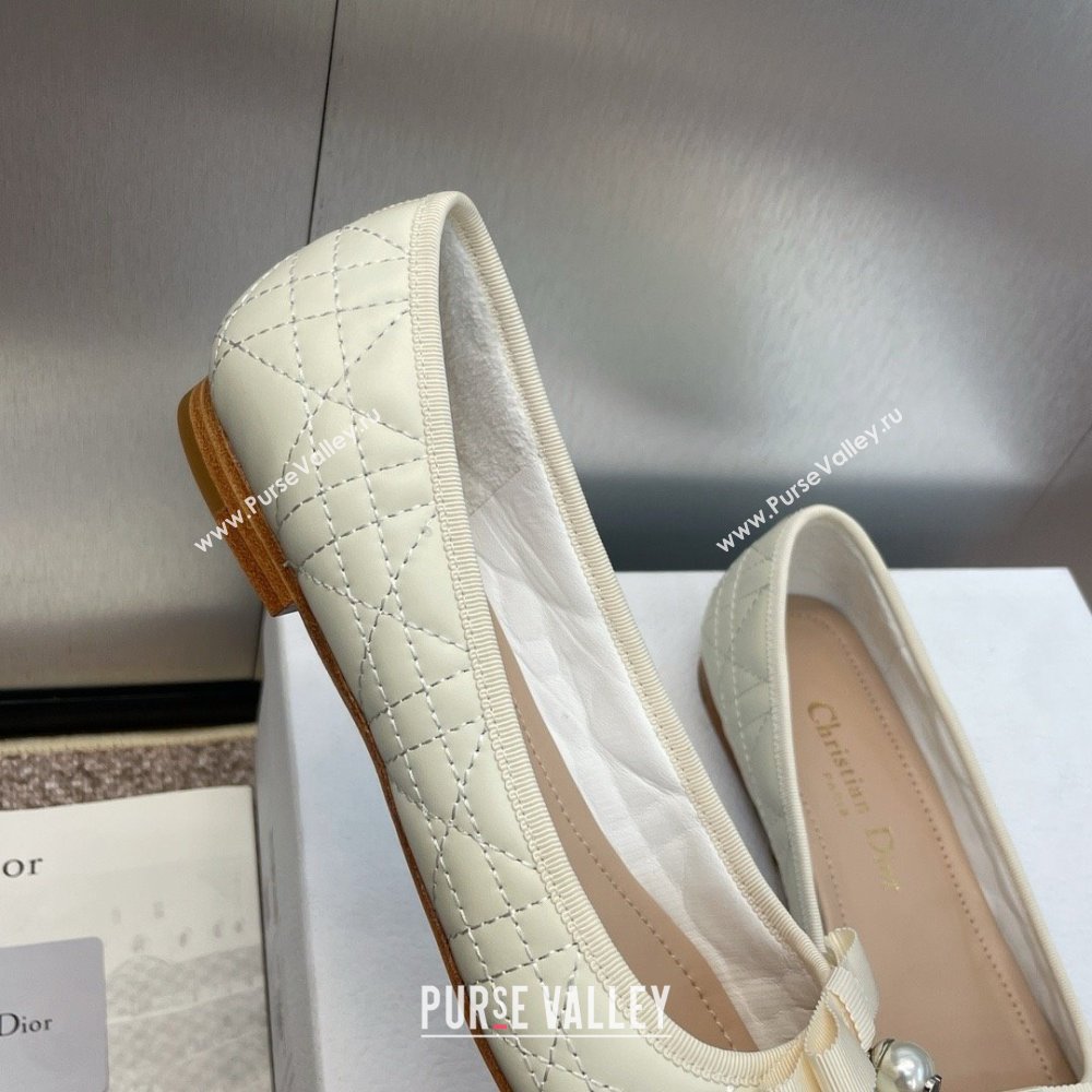 Dior Ballet Flats with Grosgrain bow and Pearl in WHITE Quilted Cannage Calfskin 2024 (MODENG-240424-19)