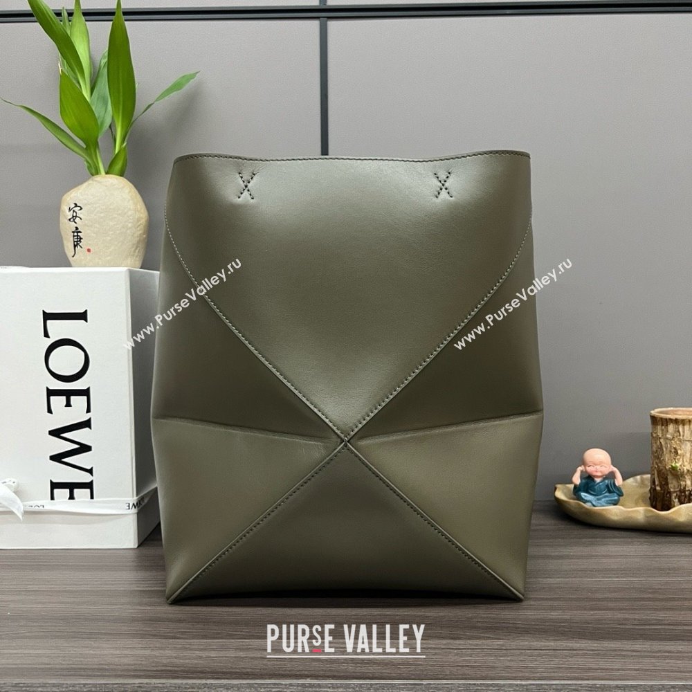 LOEWE Puzzle Fold Tote in shiny calfskin 052316 dark khaki green 2024 (yongsheng-240329-23)