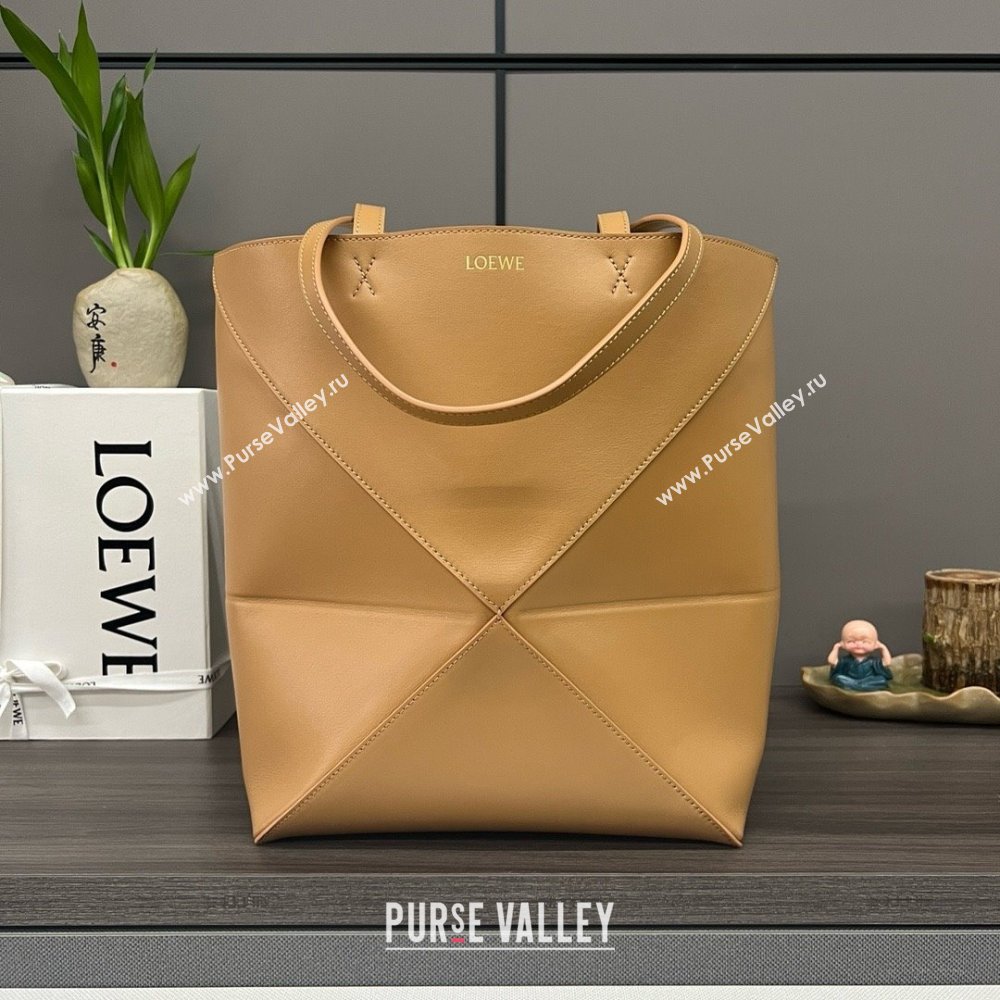 LOEWE Puzzle Fold Tote in shiny calfskin 052316 warm desert 2024 (yongsheng-240329-26)