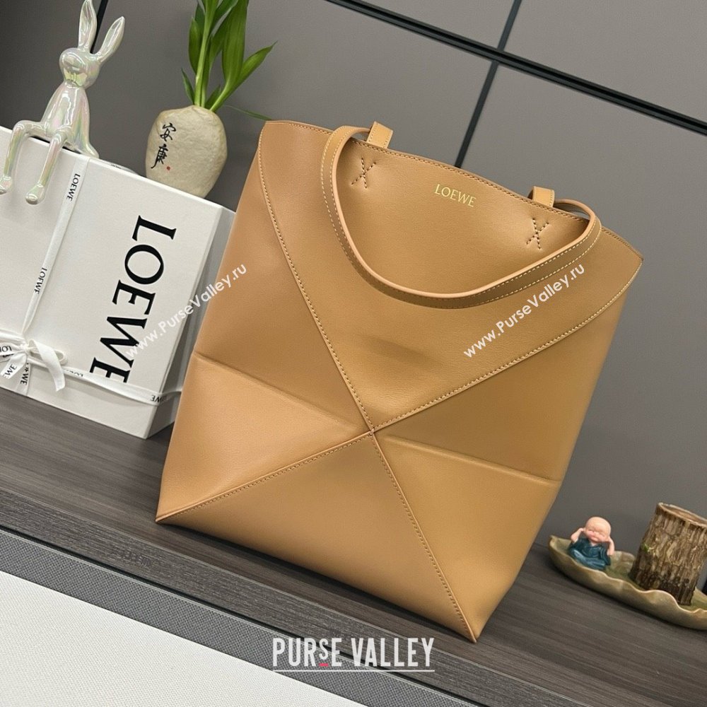 LOEWE Puzzle Fold Tote in shiny calfskin 052316 warm desert 2024 (yongsheng-240329-26)