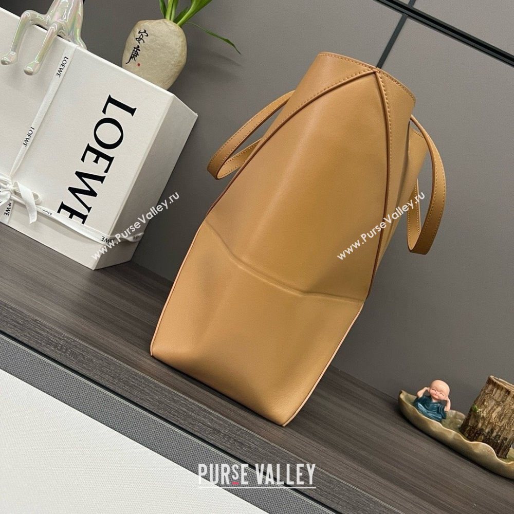 LOEWE Puzzle Fold Tote in shiny calfskin 052316 warm desert 2024 (yongsheng-240329-26)