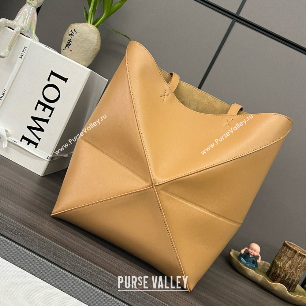 LOEWE Puzzle Fold Tote in shiny calfskin 052316 warm desert 2024 (yongsheng-240329-26)