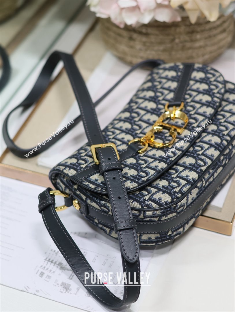 Dior Small CD Besace Bag in Bue oblique jacquard 2024 (xxg-240401-15)