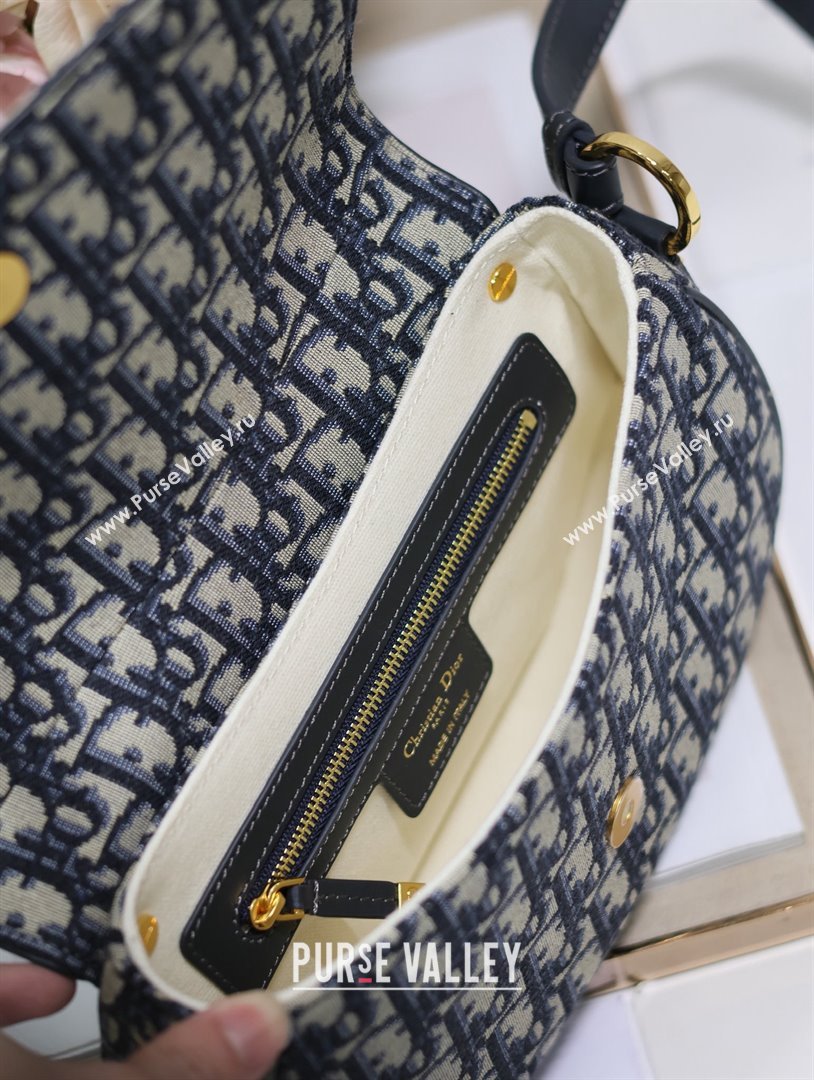 Dior Small CD Besace Bag in Bue oblique jacquard 2024 (xxg-240401-15)