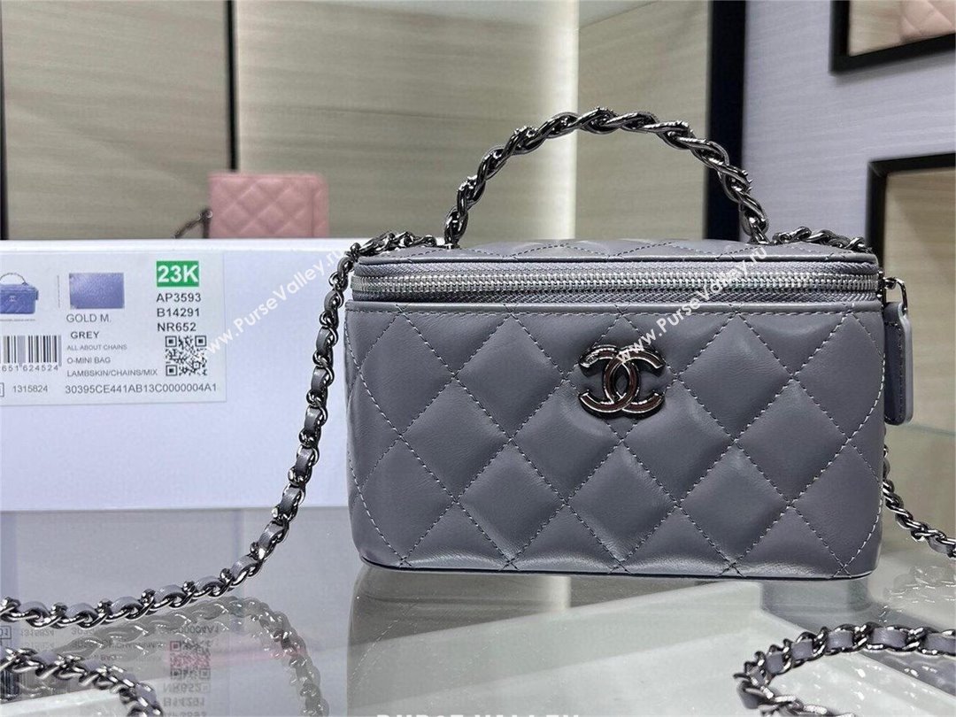 chanel Shiny Crumpled Calfskin, Strass & Ruthenium-Finish Metal Clutch with Chain AP3593 gray 2023 (jiyuan-231115-01)