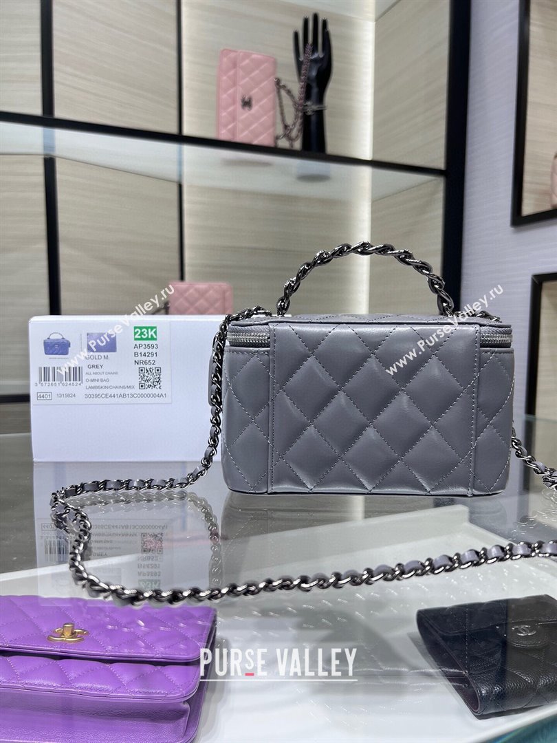 chanel Shiny Crumpled Calfskin, Strass & Ruthenium-Finish Metal Clutch with Chain AP3593 gray 2023 (jiyuan-231115-01)