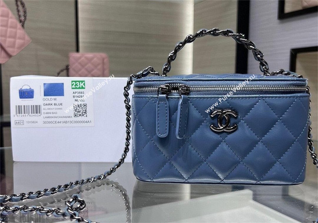 chanel Shiny Crumpled Calfskin, Strass & Ruthenium-Finish Metal Clutch with Chain AP3593 blue 2023 (jiyuan-231115-02)