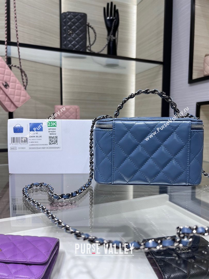 chanel Shiny Crumpled Calfskin, Strass & Ruthenium-Finish Metal Clutch with Chain AP3593 blue 2023 (jiyuan-231115-02)