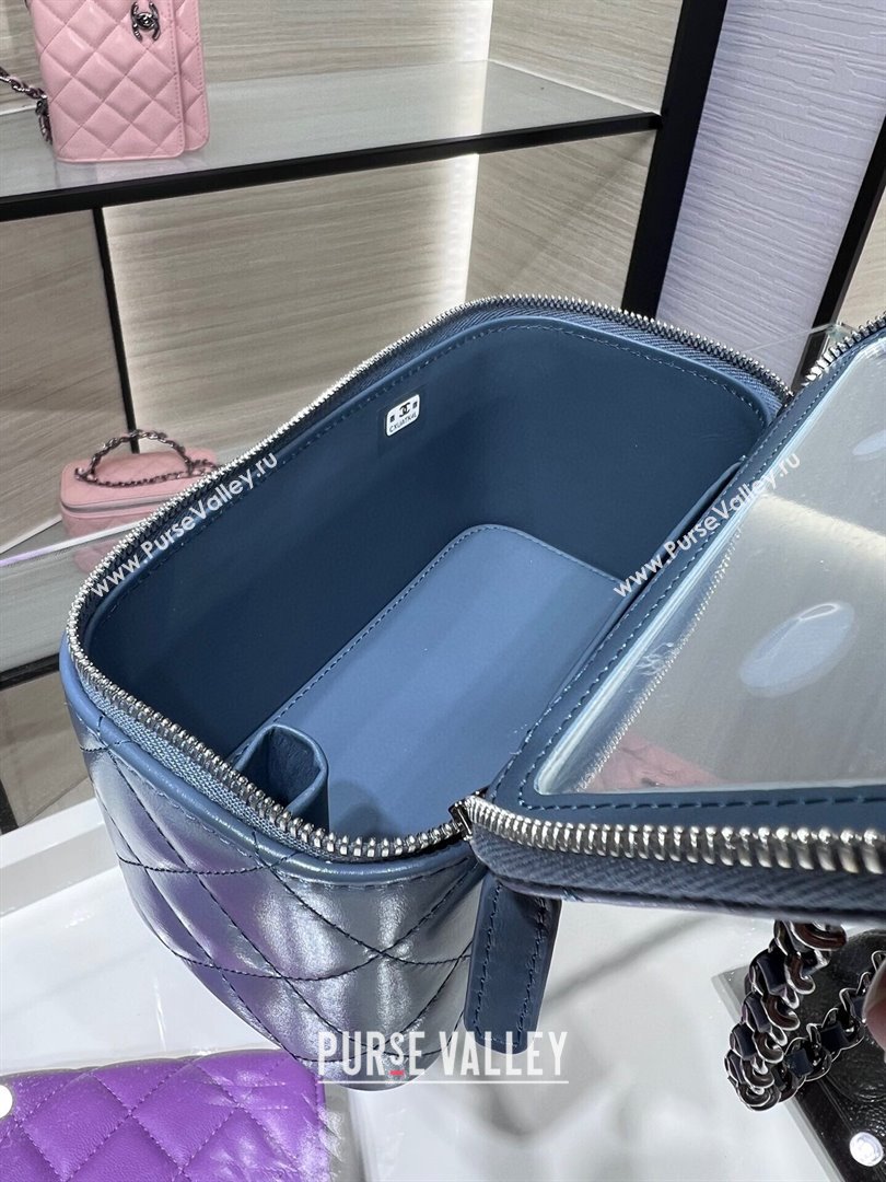 chanel Shiny Crumpled Calfskin, Strass & Ruthenium-Finish Metal Clutch with Chain AP3593 blue 2023 (jiyuan-231115-02)