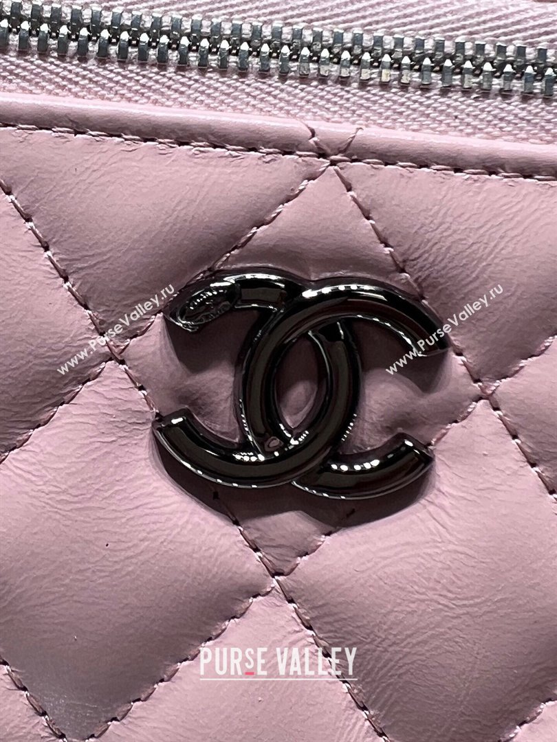 chanel Shiny Crumpled Calfskin, Strass & Ruthenium-Finish Metal Clutch with Chain AP3593 pink 2023 (jiyuan-231115-03)