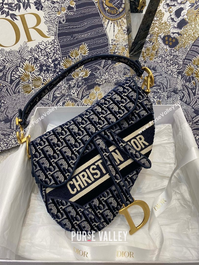 Dior SADDLE BAG in Oblique Embroidered Velvet Blue 2020 (VIVI-3039 )