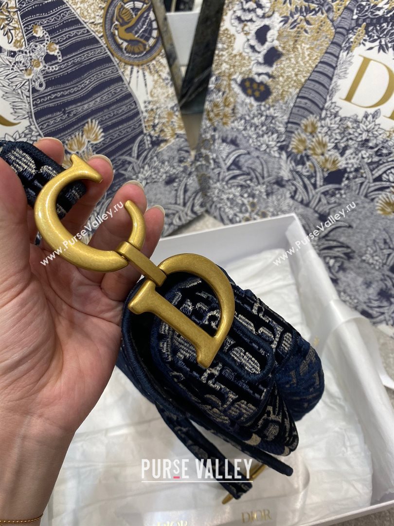 Dior SADDLE BAG in Oblique Embroidered Velvet Blue 2020 (VIVI-3039 )