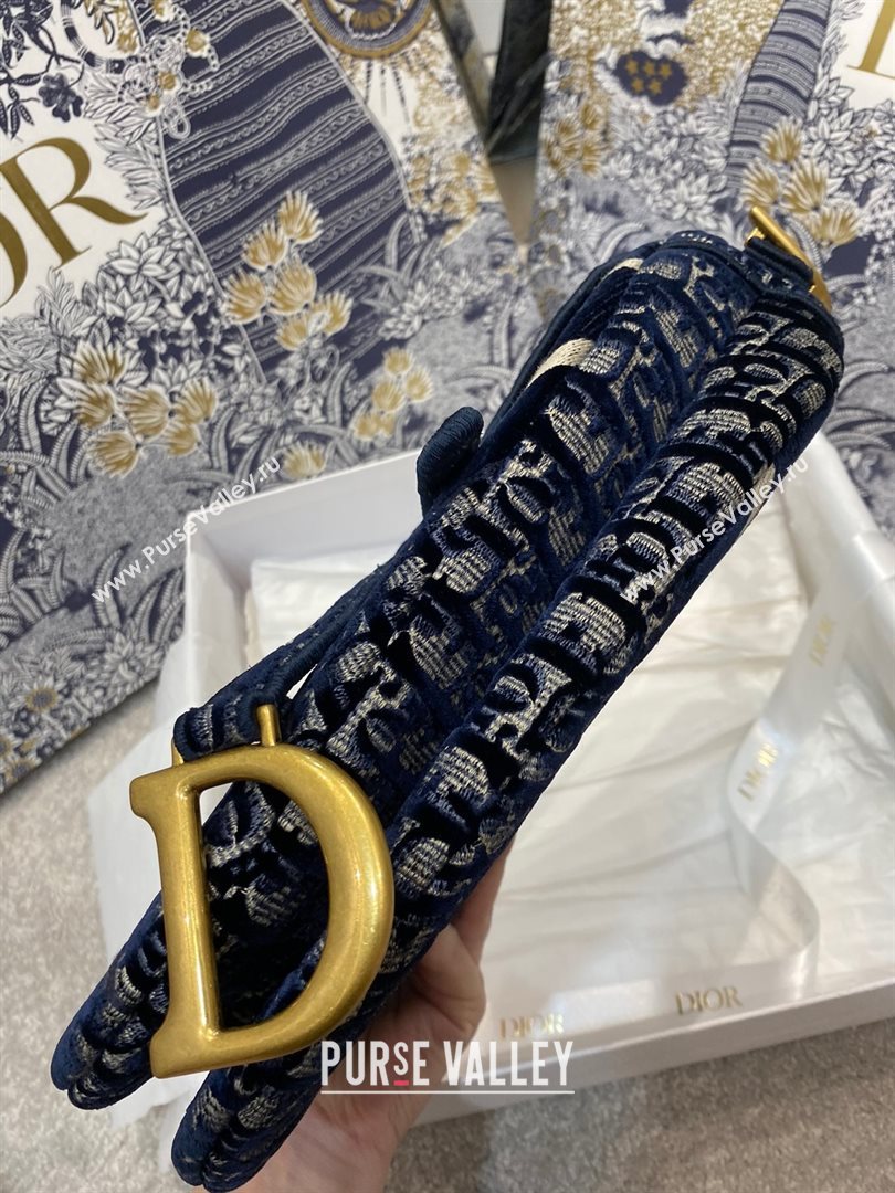 Dior SADDLE BAG in Oblique Embroidered Velvet Blue 2020 (VIVI-3039 )