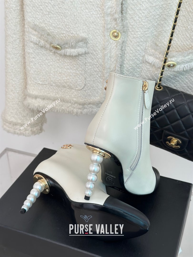 CHANEL pearl heel logo boots white 2023 (clf-231016-04)