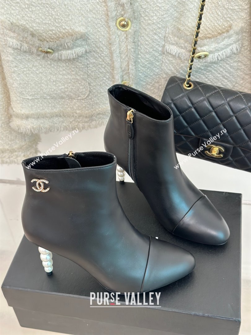 CHANEL pearl heel logo boots black 2023 (clf-231016-05)