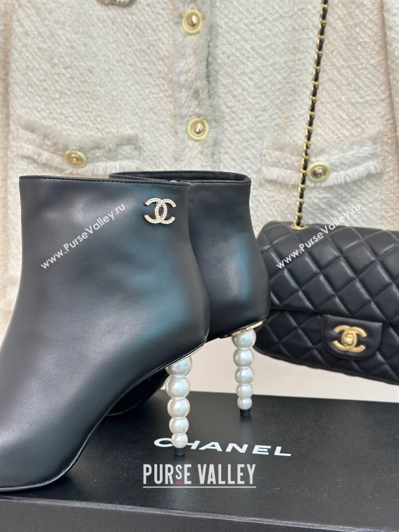 CHANEL pearl heel logo boots black 2023 (clf-231016-05)