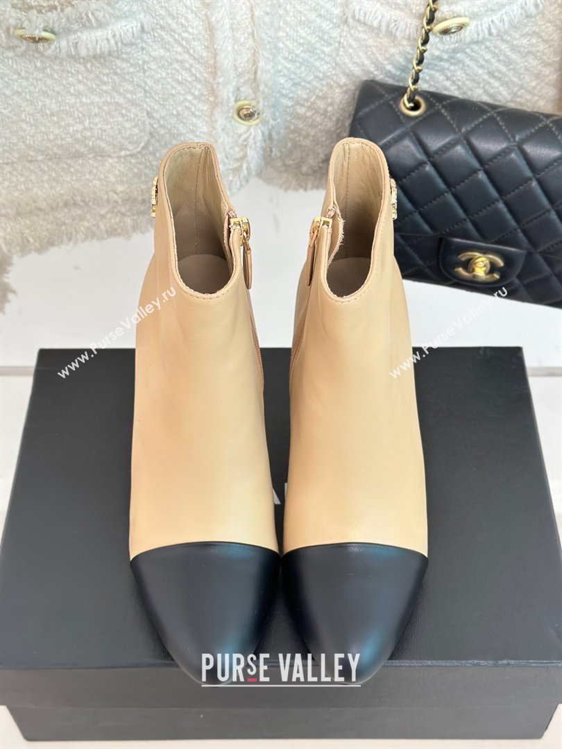 CHANEL pearl heel logo boots beige 2023 (clf-231016-03)