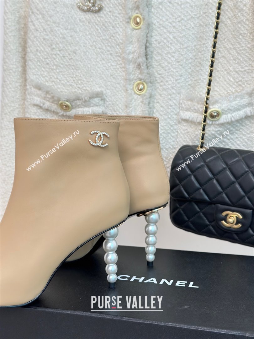 CHANEL pearl heel logo boots beige 2023 (clf-231016-03)