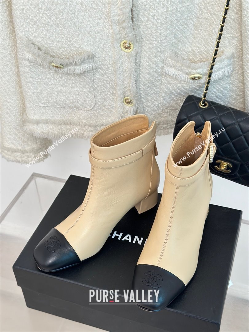 Chanel HEEL 5CM ankle boots WITH buckle beige 2023 (CLF-231016-31)
