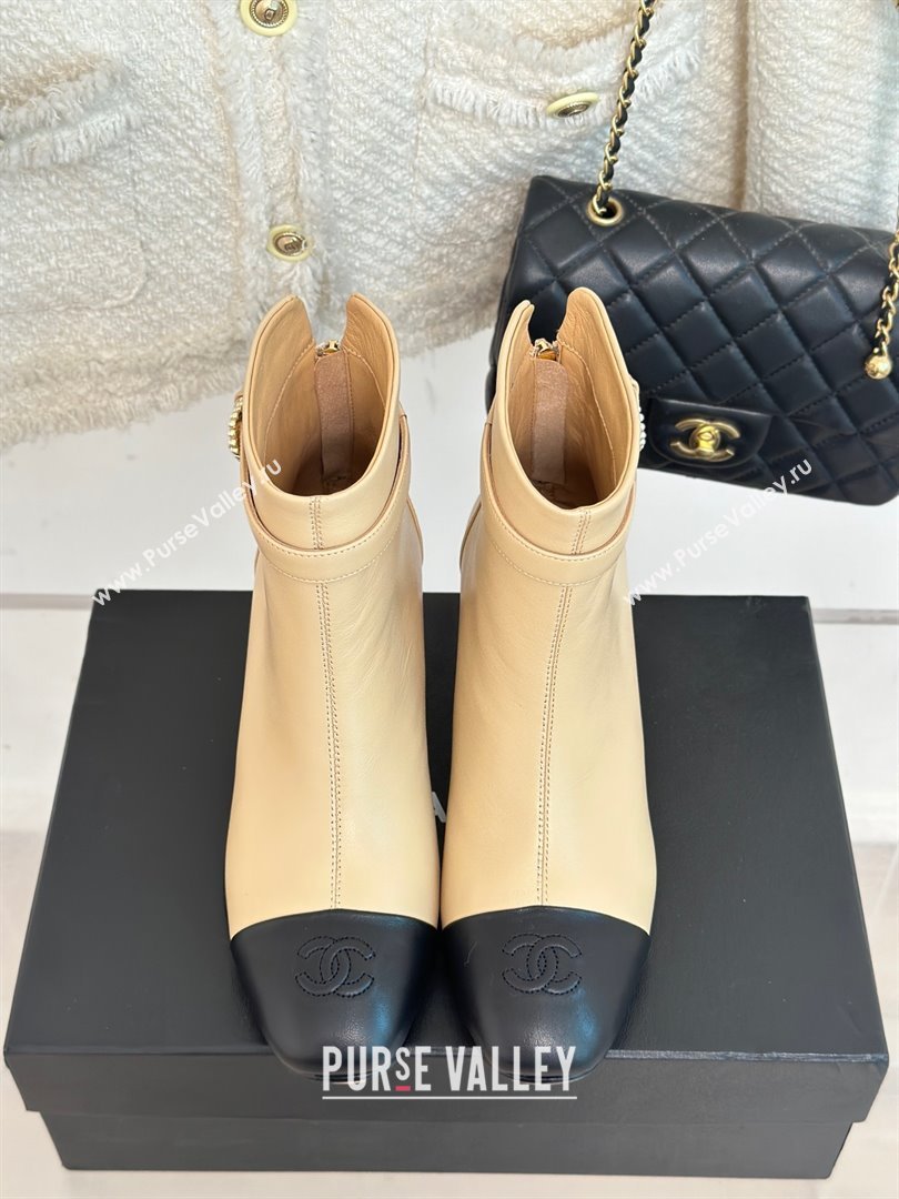 Chanel HEEL 5CM ankle boots WITH buckle beige 2023 (CLF-231016-31)
