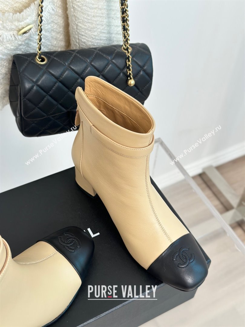 Chanel HEEL 5CM ankle boots WITH buckle beige 2023 (CLF-231016-31)