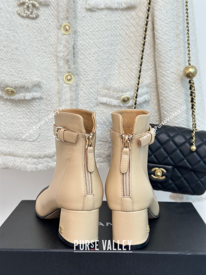 Chanel HEEL 5CM ankle boots WITH buckle beige 2023 (CLF-231016-31)
