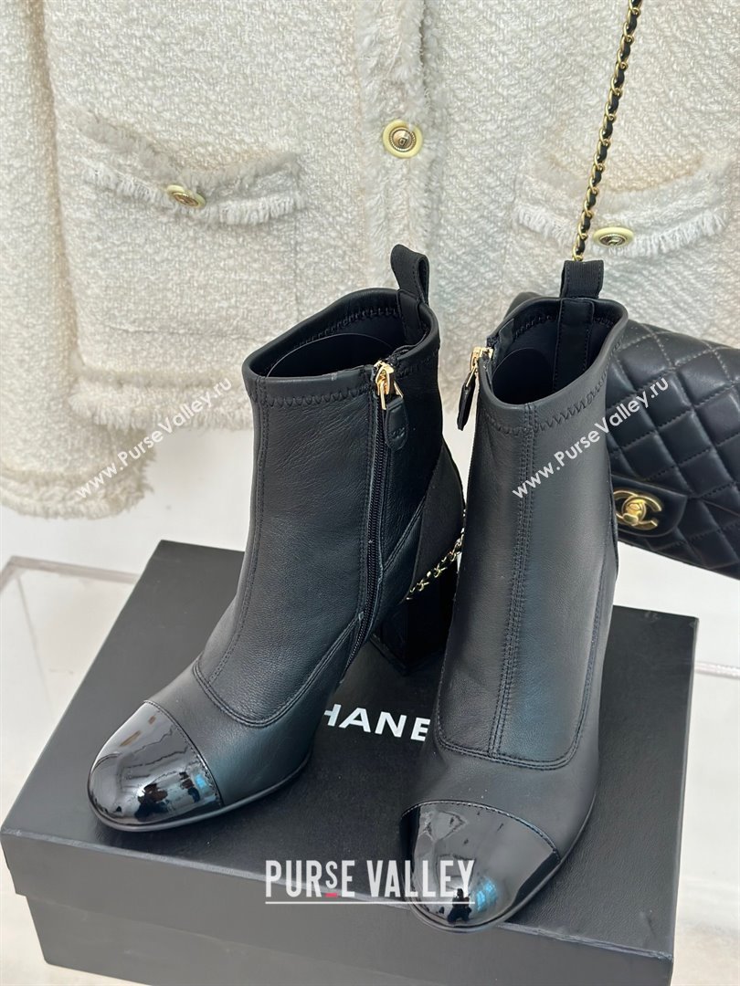 CHANEL heel 8.5cm sheepskin boots with chain black 2023 (clf-231016-16)