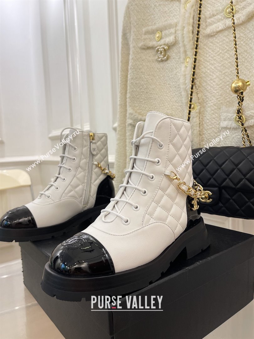 Chanel quilted Chain Lace-Ups ankle boots white 2023 (clf-231016-21)
