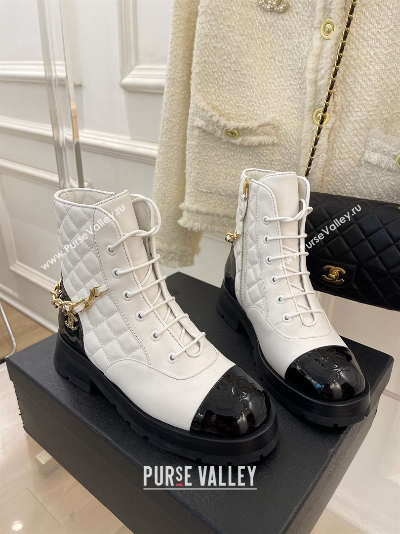 Chanel quilted Chain Lace-Ups ankle boots white 2023 (clf-231016-21)