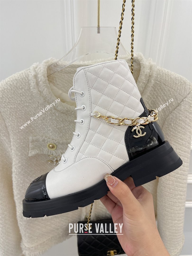 Chanel quilted Chain Lace-Ups ankle boots white 2023 (clf-231016-21)