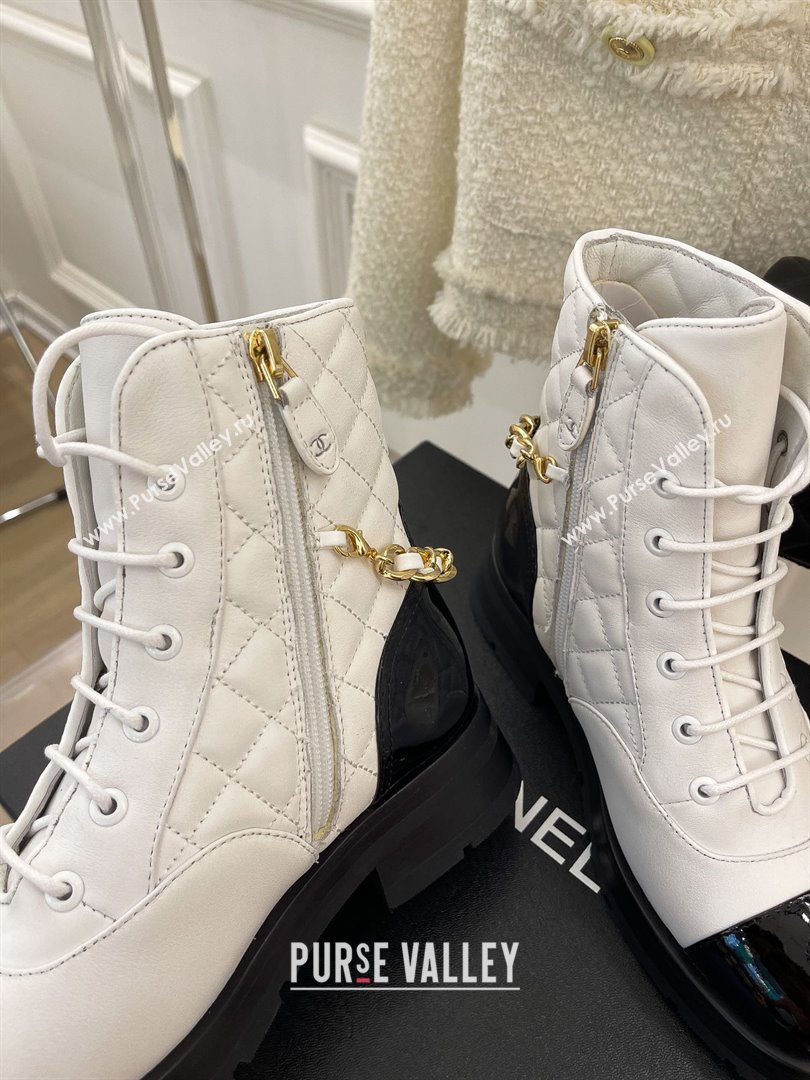 Chanel quilted Chain Lace-Ups ankle boots white 2023 (clf-231016-21)