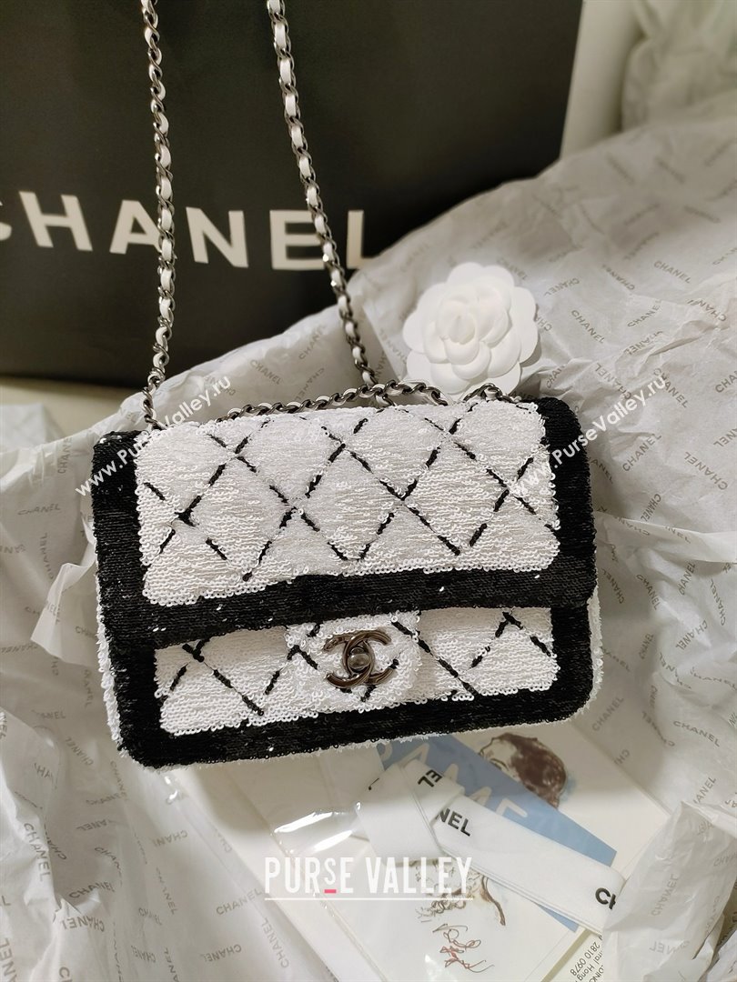 CHANEL Sequins Black Metal Small Flap Bag WHITE/BLACK AS4561 2024 (JIYUAN-240403-03)