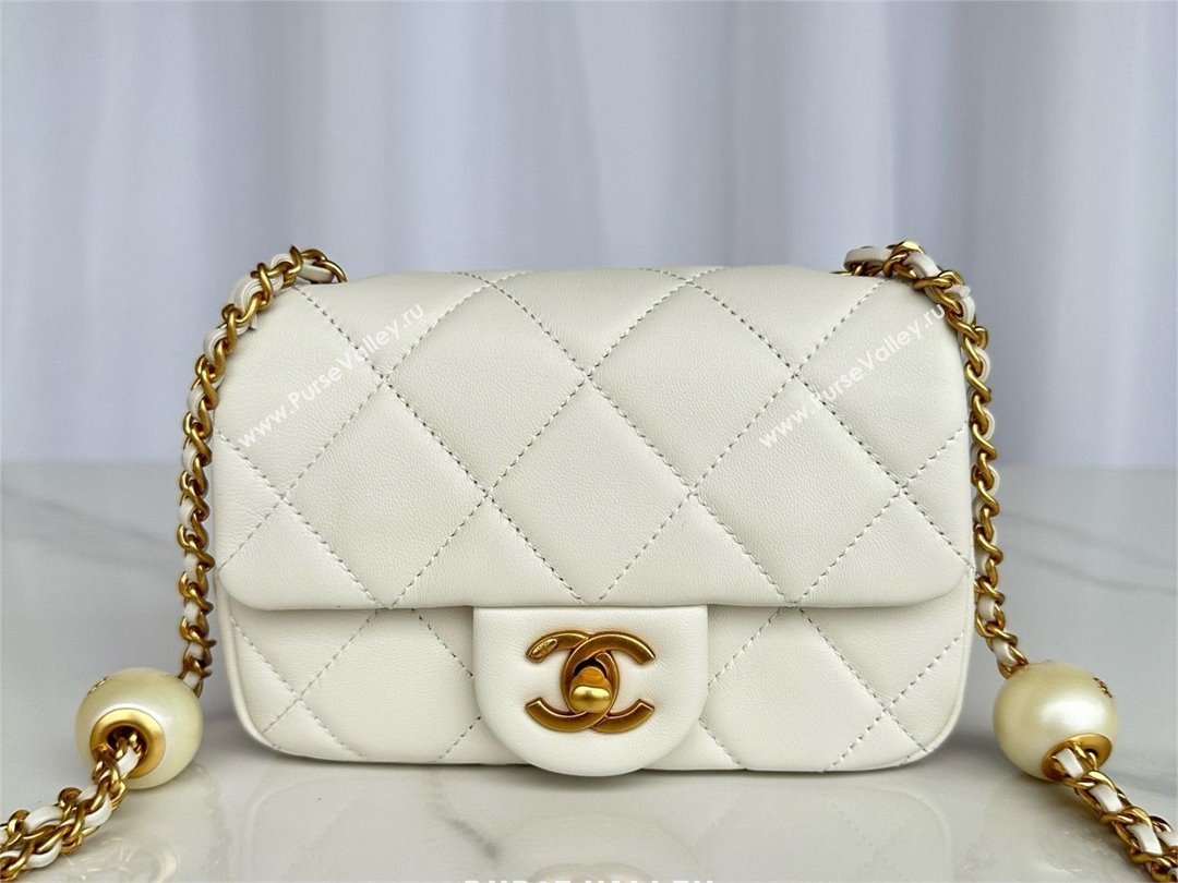 chanel Pearly Lambskin, Imitation Pearls Gold-Tone Metal MINI Flap Bag white AS4868 2024 (JIYUAN-240403-05)