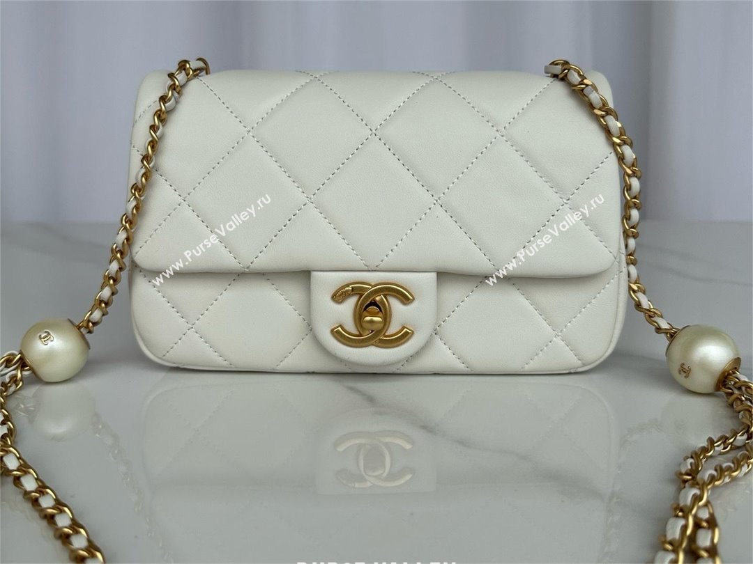 chanel Pearly Lambskin, Imitation Pearls Gold-Tone Metal Small Flap Bag AS4861 white 2024 (JIYUAN-240403-04)