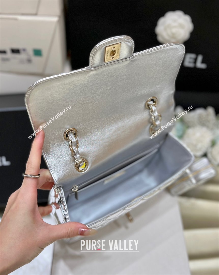 chanel Metallic Mirror Calfskin Metallic Lambskin Gold-Tone Metal Silver Flap Bag Star Coin Purse AS4649 2024(original quality) 