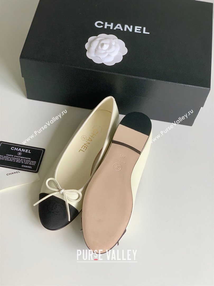 Chanel Calfskin Grosgrain Ivory Black ballet flats 2024 (kaola-240104-02)