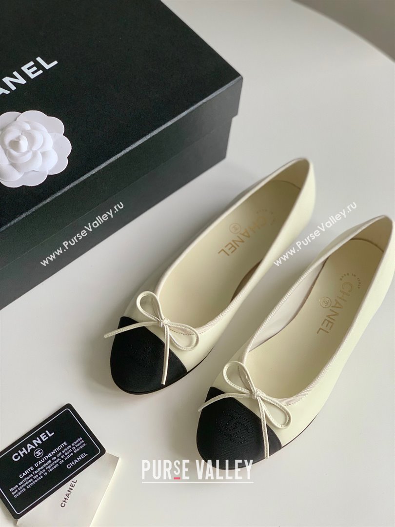 Chanel Calfskin Grosgrain Ivory Black ballet flats 2024 (kaola-240104-02)
