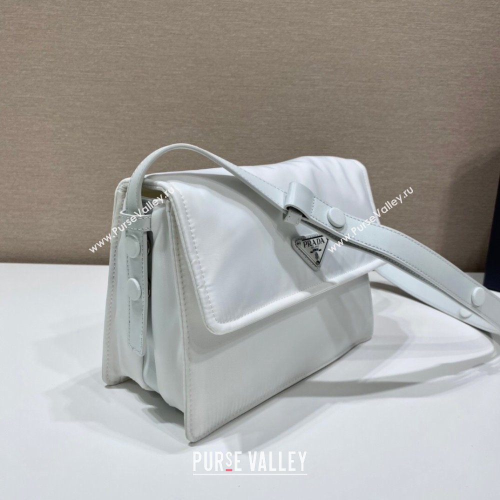 Prada Traveller small padded Re-Nylon shoulder bag White 2025 1BD313 (YZ-250927055)